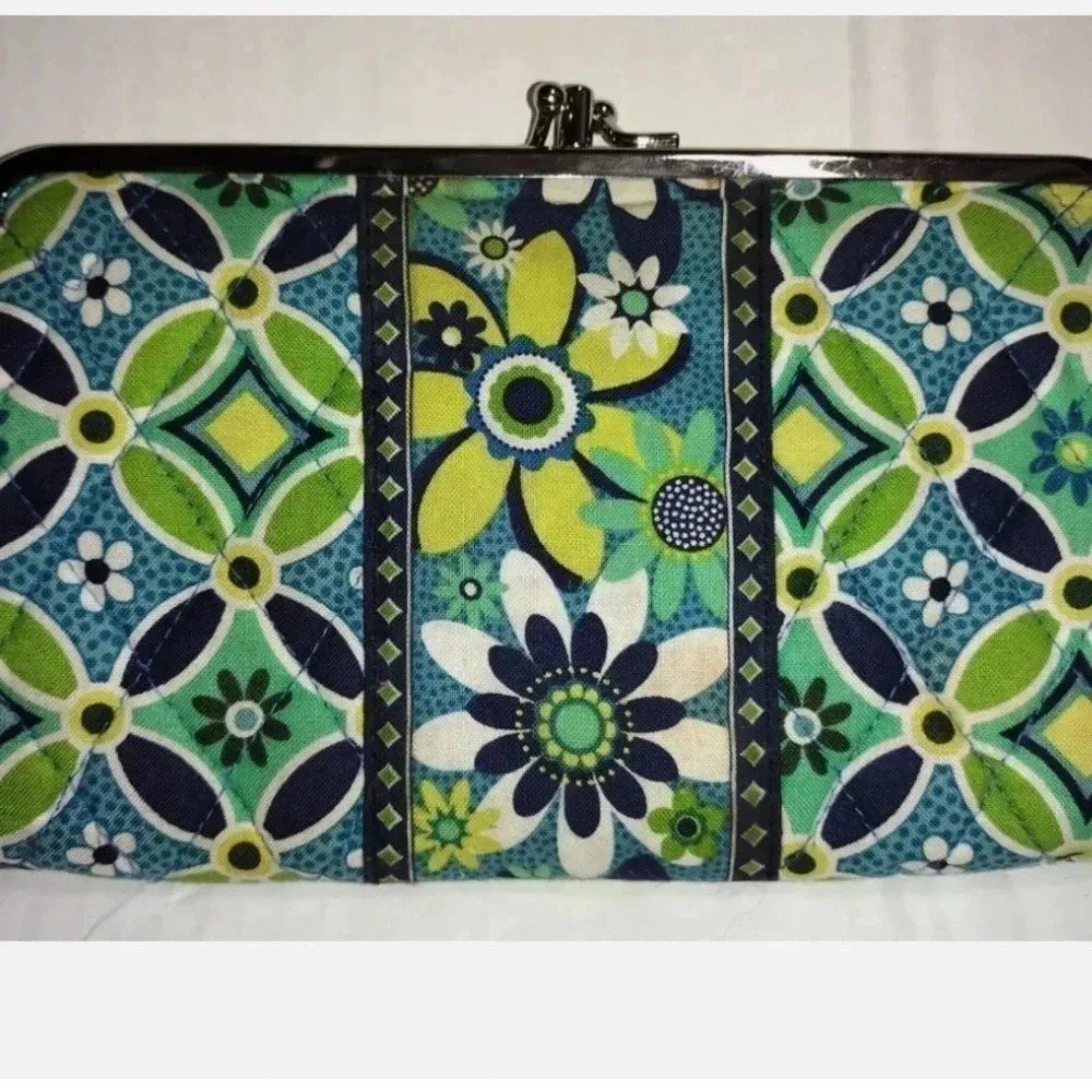 VERA BRADLEY RETIRED DAISY DAIDY PATTER DOUBLE KISS LOCK CLUTCH GRN BLUE - Picture 4 of 16